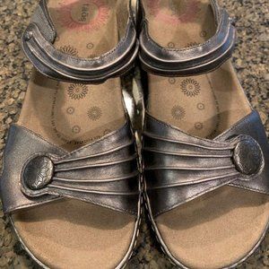 Taos ESCAPE Pewter Leather Slingback Wedge Sandals Sz 42 (11-11.5)